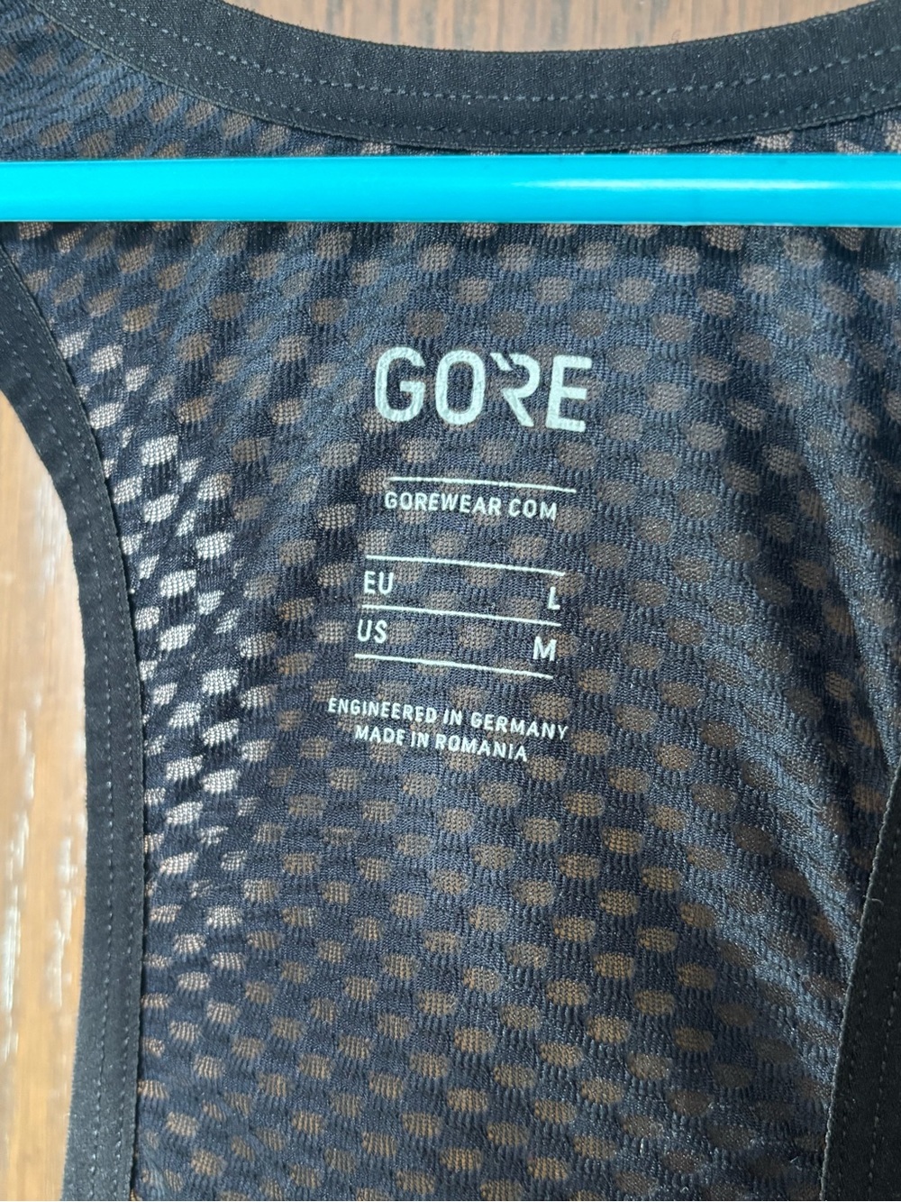 Gore Wear cycling bib shorts feature a branded mesh back panel for breathability - Picture 5 of 8